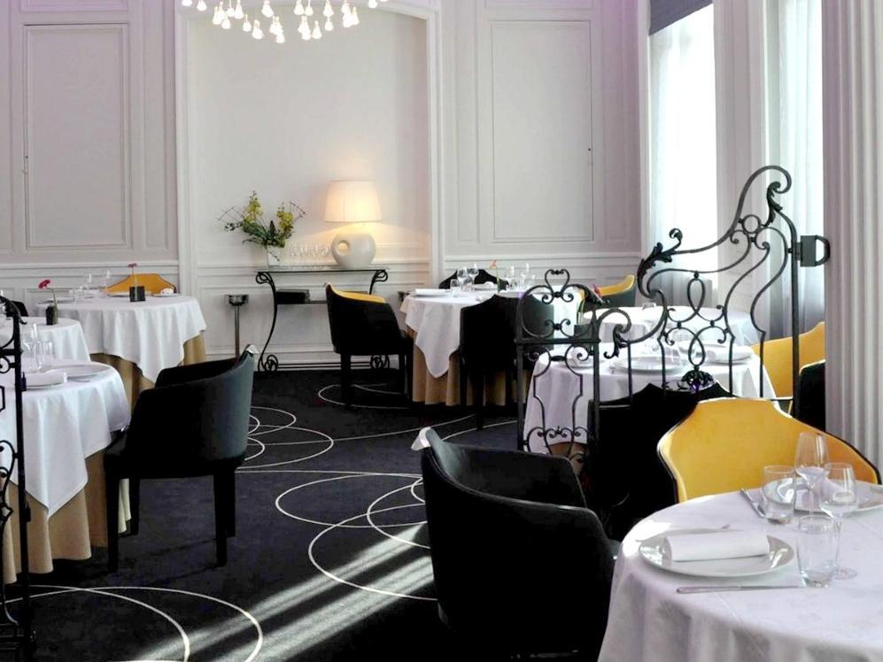 布兰查德城堡酒店 Chazelles-sur-Lyon 外观 照片